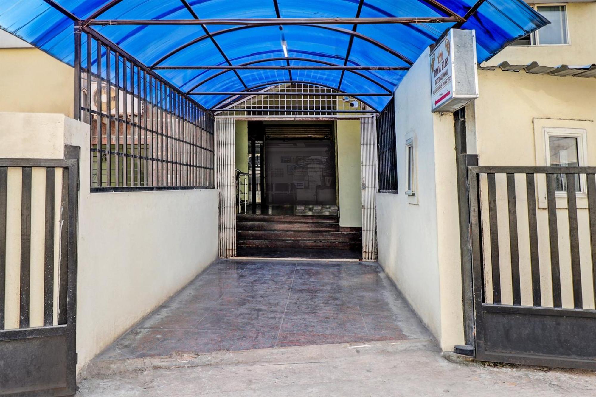 Hotel O Royal Bliss International Bangalore Exterior photo
